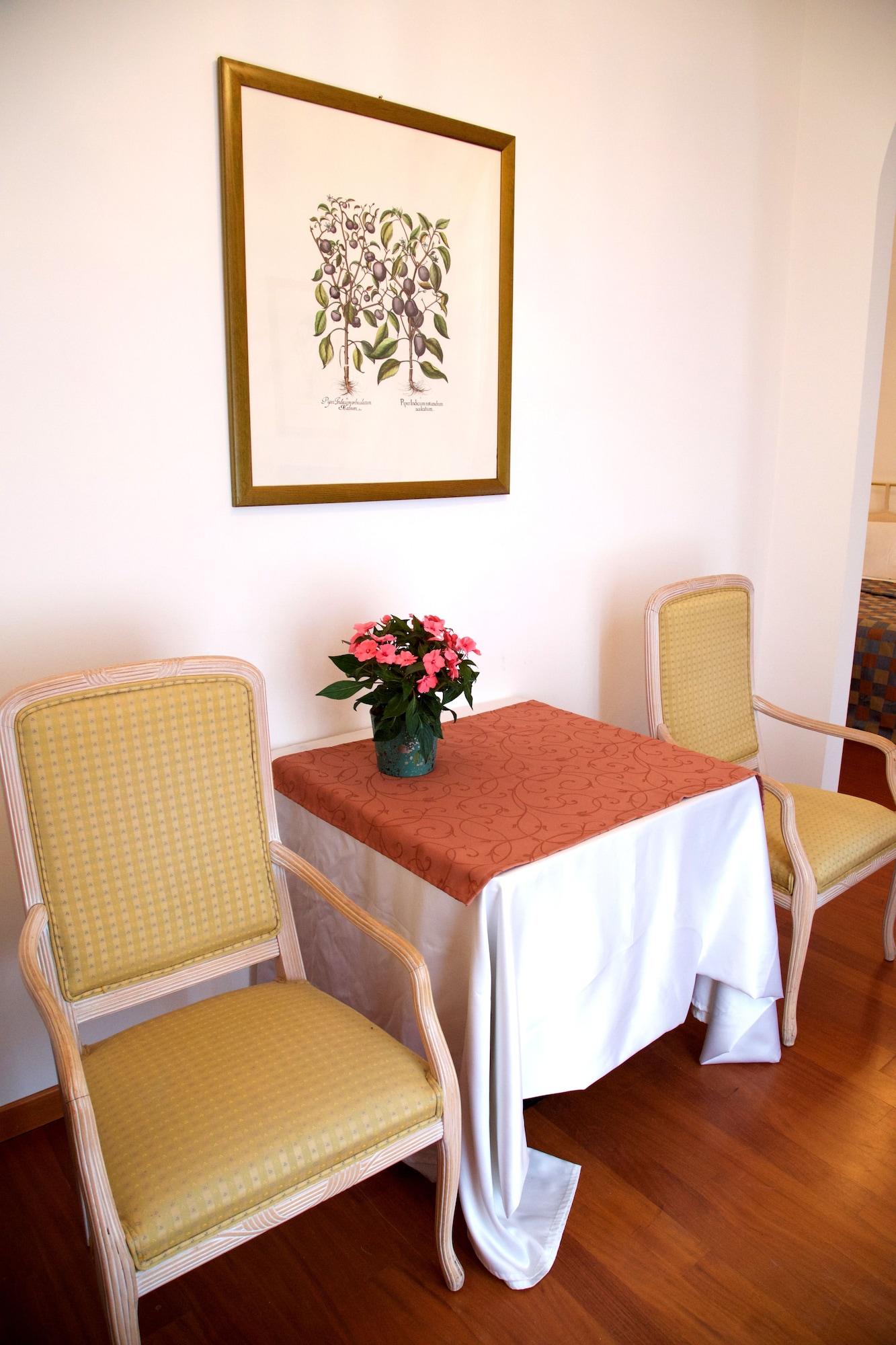 Grand Hotel Des Ambassadeurs Menton Exteriör bild