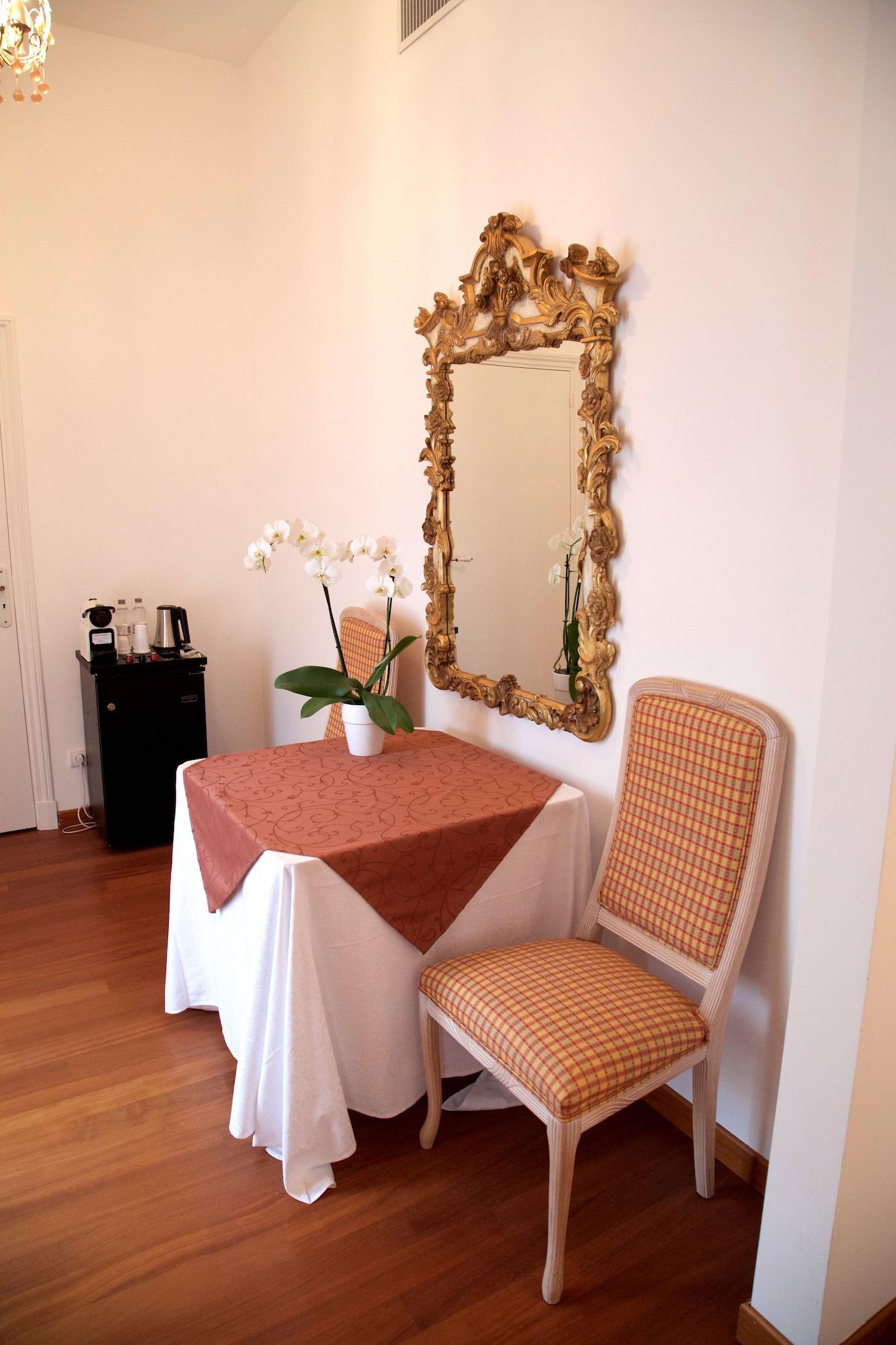 Grand Hotel Des Ambassadeurs Menton Exteriör bild