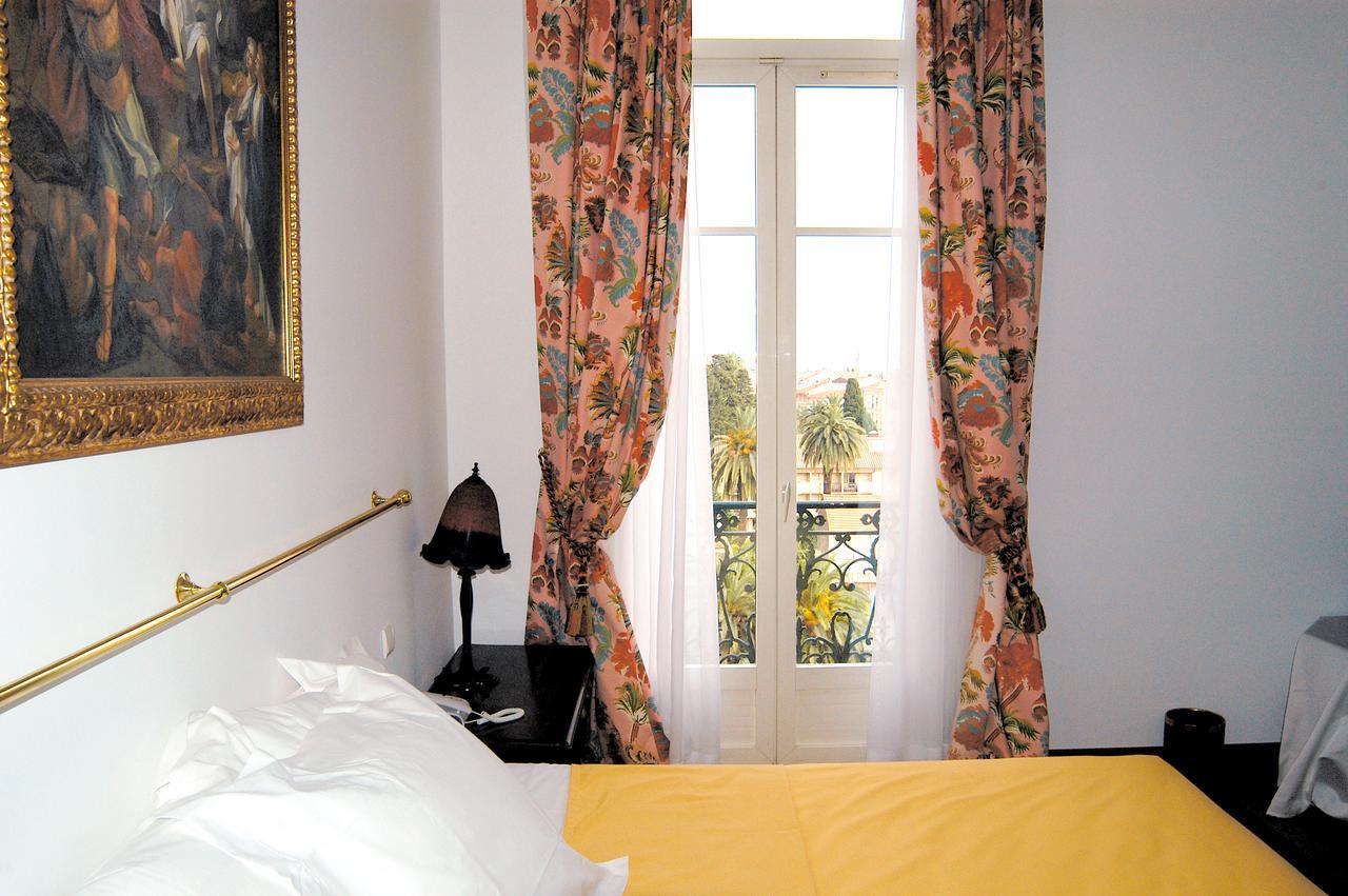 Grand Hotel Des Ambassadeurs Menton Exteriör bild