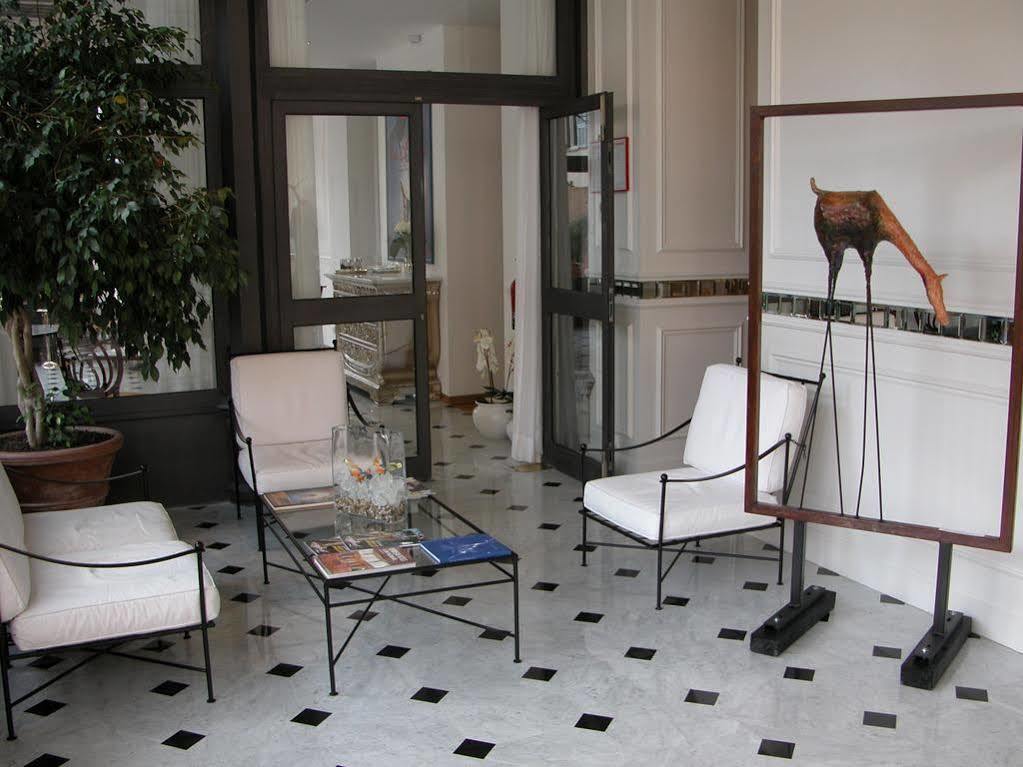 Grand Hotel Des Ambassadeurs Menton Exteriör bild