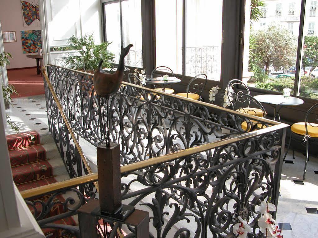 Grand Hotel Des Ambassadeurs Menton Exteriör bild